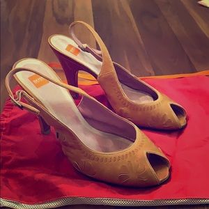 Hugo Boss slingbacks